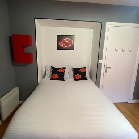 Familial 140 M2 13 * Paris