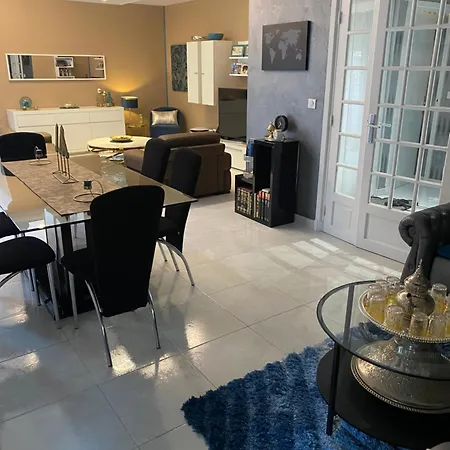Familial 140 M2 13 Apartment *