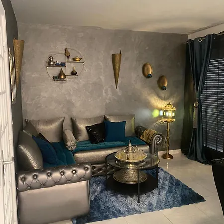 Familial 140 M2 13 * Paris